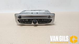 Usados Reproductor de CD y radio Renault Megane III Grandtour (KZ) 1.5 dCi 110 Precio de solicitud ofrecido por Van Gils Automotive
