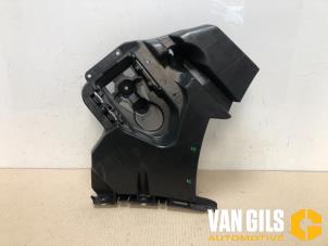 Usagé Elément pare-chocs arrière gauche Volvo V40 (MV) 1.5 T3 16V Geartronic Prix sur demande proposé par Van Gils Automotive