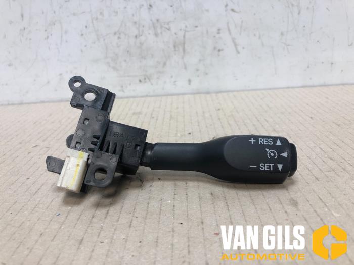 Usagé Régulateur de vitesse Toyota Corolla Verso (R10/11) 2.2 D-4D 16V Cat Clean Power Prix € 40,00 Règlement à la marge proposé par Van Gils Automotive