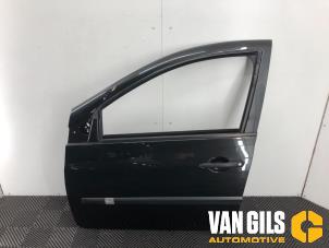 Used Door 4-door, front left Renault Clio III (BR/CR) 1.2 16V 75 Price € 149,99 Margin scheme offered by Van Gils Automotive