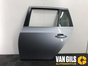 Used Rear door 4-door, left BMW 5 serie Touring (E61) 525d 24V Price € 150,00 Margin scheme offered by Van Gils Automotive