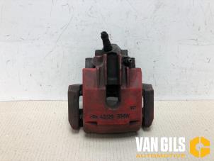 Used Rear brake calliper, right BMW 5 serie Touring (E61) 525d 24V Price € 65,00 Margin scheme offered by Van Gils Automotive
