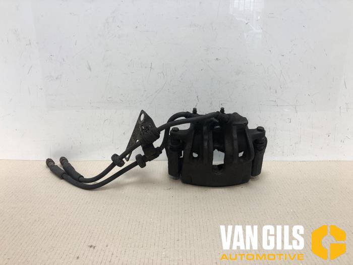 Gebrauchte Bremszange rechts vorne Peugeot Boxer (230P) 2.5D 12V Combi Preis € 30,00 Margenregelung angeboten von Van Gils Automotive