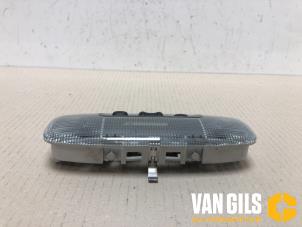 Używane Oswietlenie wewnetrzne przód Ford S-Max (GBW) 2.0 TDCi 16V 130 Cena na żądanie oferowane przez Van Gils Automotive