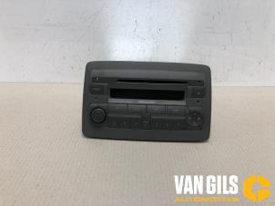 Używane Radio Fiat Panda (169) 1.2 Fire Cena € 100,00 Procedura marży oferowane przez Van Gils Automotive