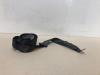 Rear seatbelt, left from a Renault Clio IV (5R) 1.5 Energy dCi 90 FAP 2014