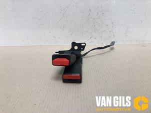 Used Rear seatbelt buckle, right Renault Clio IV (5R) 1.5 Energy dCi 90 FAP Price on request offered by Van Gils Automotive