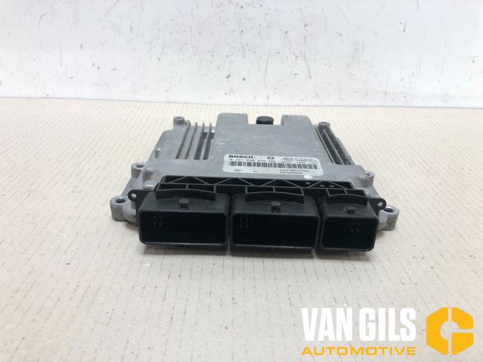 Used Engine management computer Renault Clio IV (5R) 1.5 Energy dCi 90 FAP Price € 60,00 Margin scheme offered by Van Gils Automotive