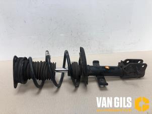 Used Front shock absorber rod, left Renault Clio IV (5R) 1.5 Energy dCi 90 FAP Price € 77,00 Margin scheme offered by Van Gils Automotive