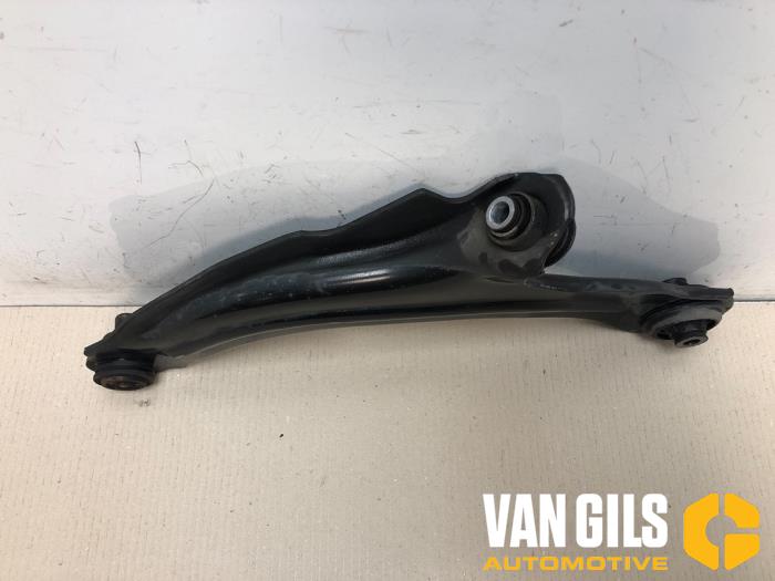 Front wishbone, right from a Renault Clio IV (5R) 1.5 Energy dCi 90 FAP 2014
