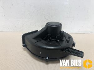 Usagé Moteur de ventilation chauffage Volkswagen Polo V (6R) 1.4 16V Prix € 50,00 Règlement à la marge proposé par Van Gils Automotive
