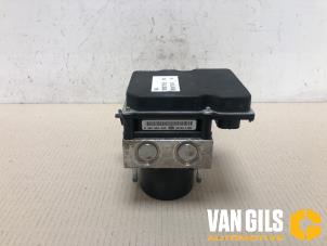 Usagé Pompe ABS Volkswagen Polo V (6R) 1.4 16V Prix € 82,00 Règlement à la marge proposé par Van Gils Automotive