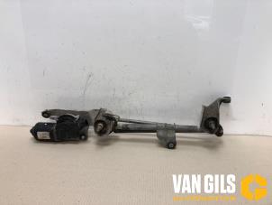 Używane Silnik i mechanizm wycieraczki Mitsubishi Colt (Z2/Z3) 1.3 16V Cena € 75,00 Procedura marży oferowane przez Van Gils Automotive