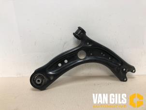 Used Front wishbone, right Volkswagen Golf VII (AUA) 1.6 TDI BlueMotion 16V Price € 55,00 Margin scheme offered by Van Gils Automotive