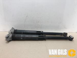 Used Shock absorber kit Volkswagen Polo VI (AW1) 1.0 TSI 12V Price € 49,99 Margin scheme offered by Van Gils Automotive