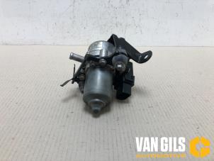 Usados Bomba de vacío de servofreno Volkswagen Polo VI (AW1) 1.0 TSI 12V Precio € 49,99 Norma de margen ofrecido por Van Gils Automotive