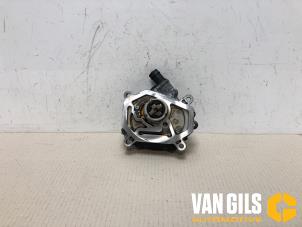 Usados Bomba de vacío (Gasolina) Mercedes B (W246,242) 1.6 B-180 BlueEFFICIENCY Turbo 16V Precio de solicitud ofrecido por Van Gils Automotive