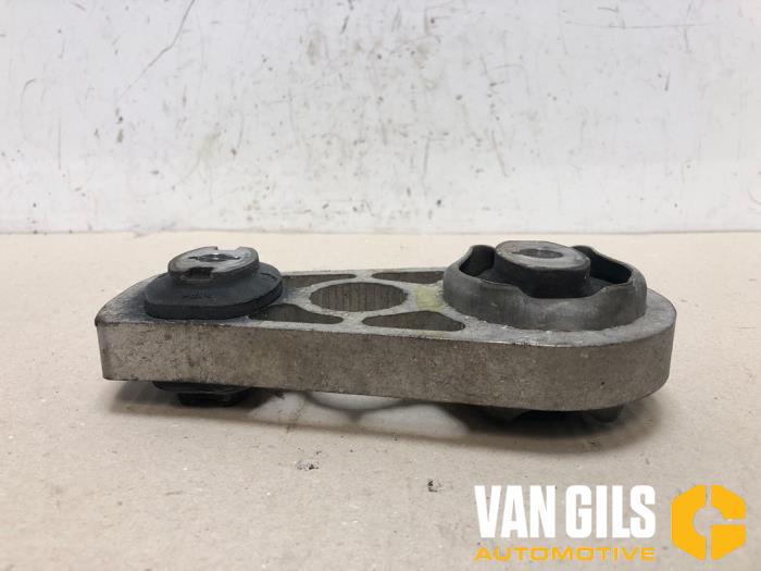Usagé Support moteur Renault Espace (JK) 2.0 dCi 16V 130 FAP Prix sur demande proposé par Van Gils Automotive