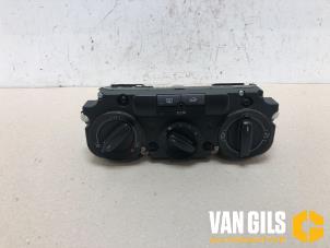 Used Heater control panel Volkswagen Caddy III (2KA,2KH,2CA,2CH) 2.0 SDI Price € 50,00 Margin scheme offered by Van Gils Automotive