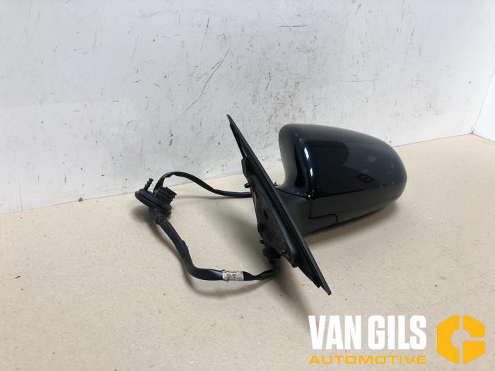 Wing mirror, left from a Audi A6 (C6) 2.4 V6 24V 2005
