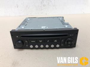Usados Reproductor de CD y radio Citroen C4 Berline (LC) 1.6 16V VTi 120 Precio de solicitud ofrecido por Van Gils Automotive