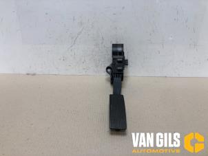 Used Accelerator pedal Mercedes B (W246,242) 2.1 B-220 CDI BlueEFFICIENCY, B-220d 16V Price on request offered by Van Gils Automotive