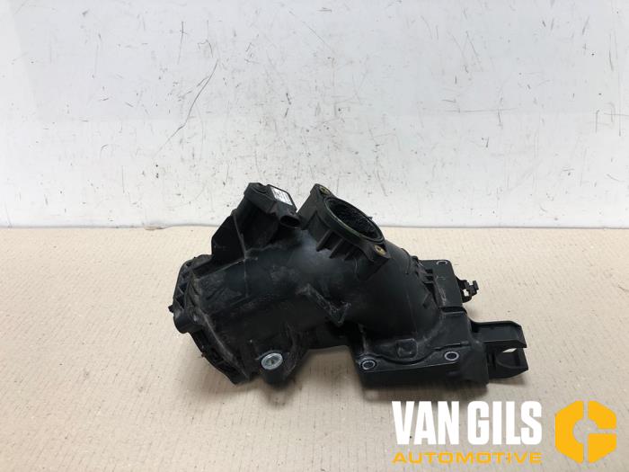 Begagnade Luftintagsslang Mercedes B (W246/W242) 2.2 B-220 CDI BlueEFFICIENCY,d 16V Pris € 59,99 Marginaltabell erbjuds av Van Gils Automotive
