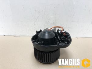 Begagnade Fläktmotor för uppvärmning och ventilation Mercedes B (W246) 2.2 B-220 CDI BlueEFFICIENCY,d 16V Pris € 49,99 Marginaltabell erbjuds av Van Gils Automotive