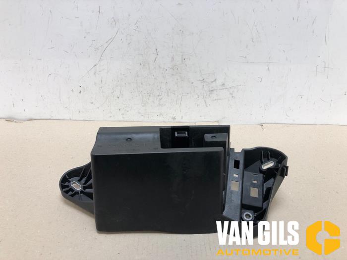 Begagnade Batterilåda Mercedes B (W246/W242) 2.1 B-220 CDI BlueEFFICIENCY, B-220d 16V Pris € 29,99 Marginaltabell erbjuds av Van Gils Automotive