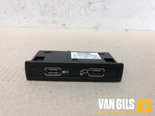 Used Multimedia connection Mercedes B (W246,242) 2.1 B-220 CDI BlueEFFICIENCY, B-220d 16V Price on request offered by Van Gils Automotive