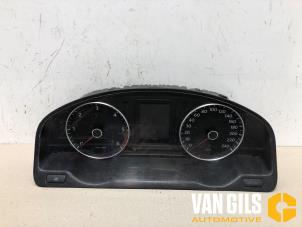 Used Odometer KM Volkswagen Transporter T5 2.0 TDI DRF Price on request offered by Van Gils Automotive