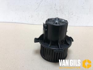 Used Heating and ventilation fan motor Peugeot 307 SW (3H) 1.6 16V Price € 45,00 Margin scheme offered by Van Gils Automotive