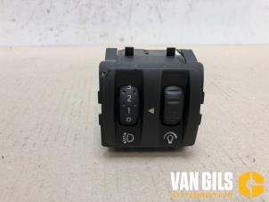 Używane Przelacznik reflektora LHV Renault Twingo II (CN) 1.2 16V Cena na żądanie oferowane przez Van Gils Automotive