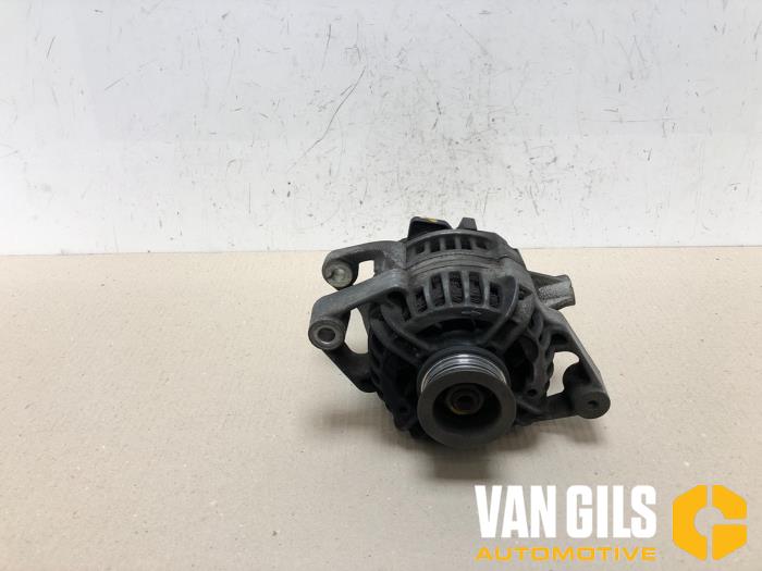 Dynamo from a Opel Astra G (F08/48) 1.6 1998