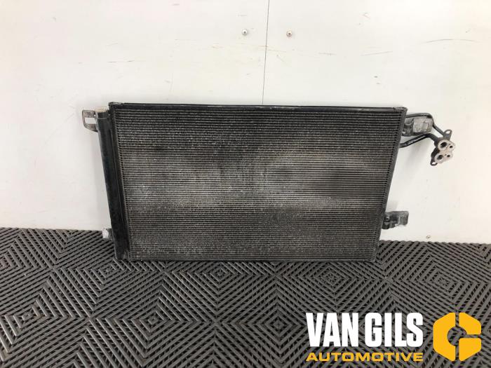 Begagnade AC-radiator Volkswagen Transporter T5 2.0 TDI DRF Pris € 80,00 Marginaltabell erbjuds av Van Gils Automotive