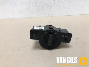 Usados Interruptor de luz Mercedes B (W246,242) 2.1 B-220 CDI BlueEFFICIENCY, B-220d 16V Precio de solicitud ofrecido por Van Gils Automotive
