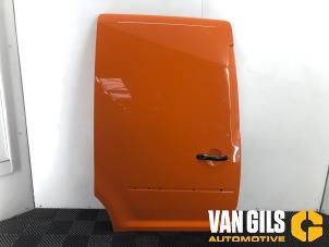Used Sliding door, right Volkswagen Caddy III (2KA,2KH,2CA,2CH) 1.6 Price € 181,50 Inclusive VAT offered by Van Gils Automotive