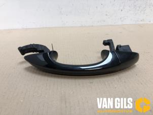 Usagé Poignée de porte arrière droite Volkswagen Golf VII (AUA) 1.4 GTE 16V Prix sur demande proposé par Van Gils Automotive