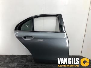 Używane Drzwi prawe tylne wersja 4-drzwiowa Mercedes E (W213) E-63 AMG S 4.0 V8 Turbo 4-Matic+ Cena € 574,99 Procedura marży oferowane przez Van Gils Automotive