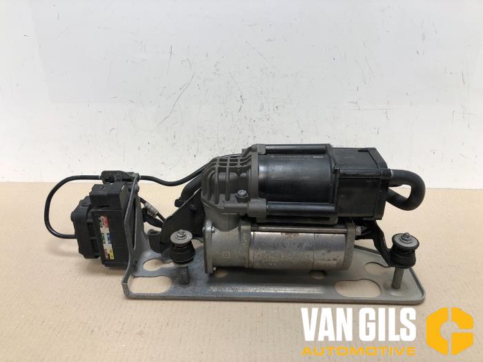 Begagnade Luftpump (fjädring) Mercedes E (W213) 4.0 E-63 S AMG V8 Turbo 4-Matic+ Pris € 849,99 Marginaltabell erbjuds av Van Gils Automotive
