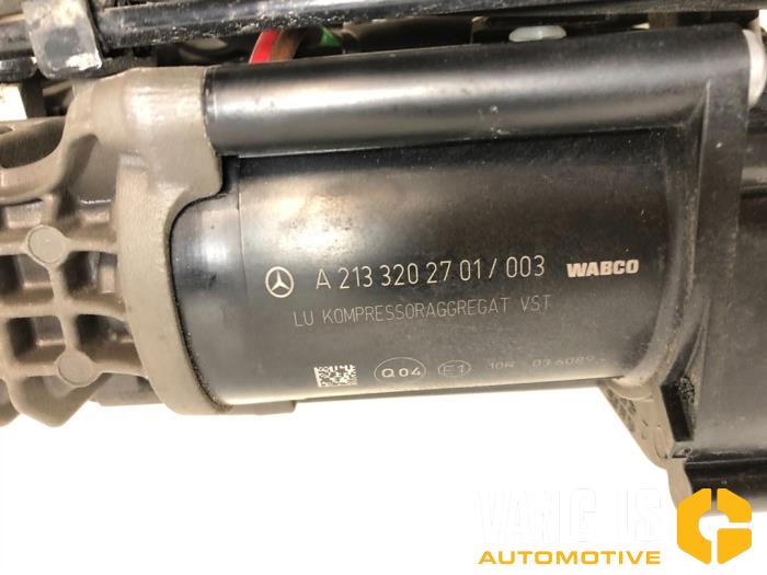 Bomba neumática (suspensión) de un Mercedes-Benz E (W213) E-63 AMG S 4.0 V8 Turbo 4-Matic+ 2019