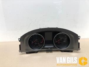 Usagé Compteur kilométrique KM Volkswagen Golf VII (AUA) 1.2 TSI 16V Prix € 174,99 Règlement à la marge proposé par Van Gils Automotive