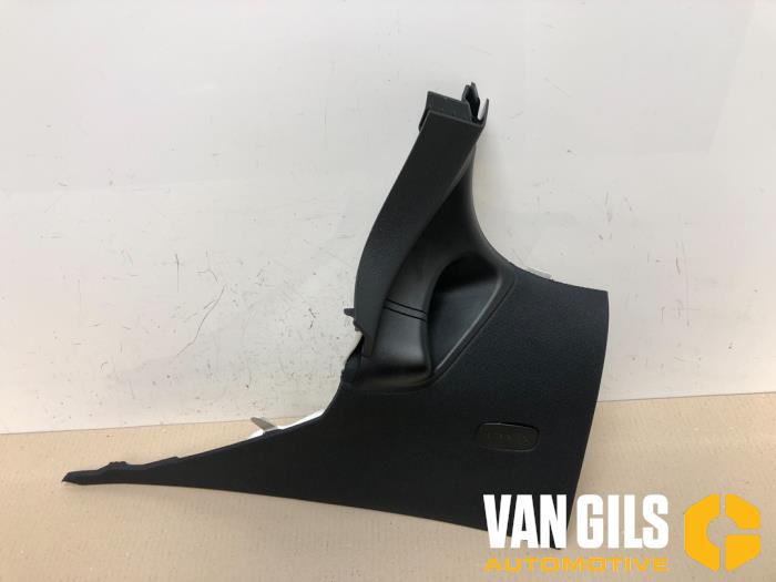 C-style sealing cover right from a Mercedes-Benz E (W213) E-63 AMG S 4.0 V8 Turbo 4-Matic+ 2019