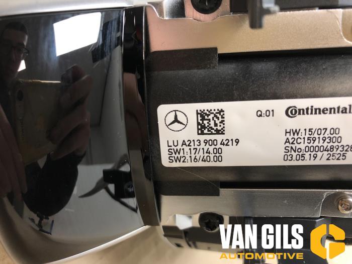 Unidad de control multimedia de un Mercedes-Benz E (W213) E-63 AMG S 4.0 V8 Turbo 4-Matic+ 2019