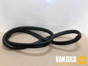 Used Rear door seal 4-door, right Mercedes E (W213) E-63 AMG S 4.0 V8 Turbo 4-Matic+ Price € 44,00 Margin scheme offered by Van Gils Automotive