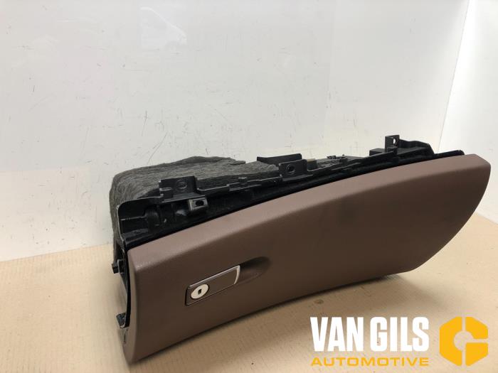 Glovebox from a Mercedes-Benz E (W213) E-63 AMG S 4.0 V8 Turbo 4-Matic+ 2019