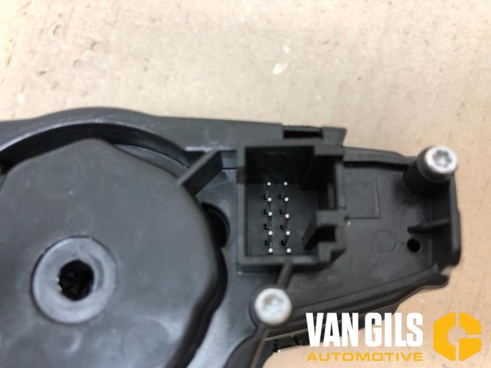 Light switch from a Mercedes-Benz E (W213) E-63 AMG S 4.0 V8 Turbo 4-Matic+ 2019