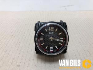 Gebrauchte Uhr Mercedes E (W213) E-63 AMG S 4.0 V8 Turbo 4-Matic+ Preis € 594,99 Margenregelung angeboten von Van Gils Automotive