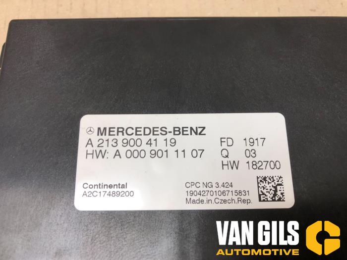 Steuergerät Automatikkupplung van een Mercedes-Benz E (W213) E-63 AMG S 4.0 V8 Turbo 4-Matic+ 2019