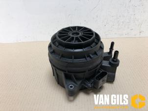 Used Fuel filter housing Mercedes Vito (447.6) 2.0 116 CDI 16V Price € 74,99 Margin scheme offered by Van Gils Automotive